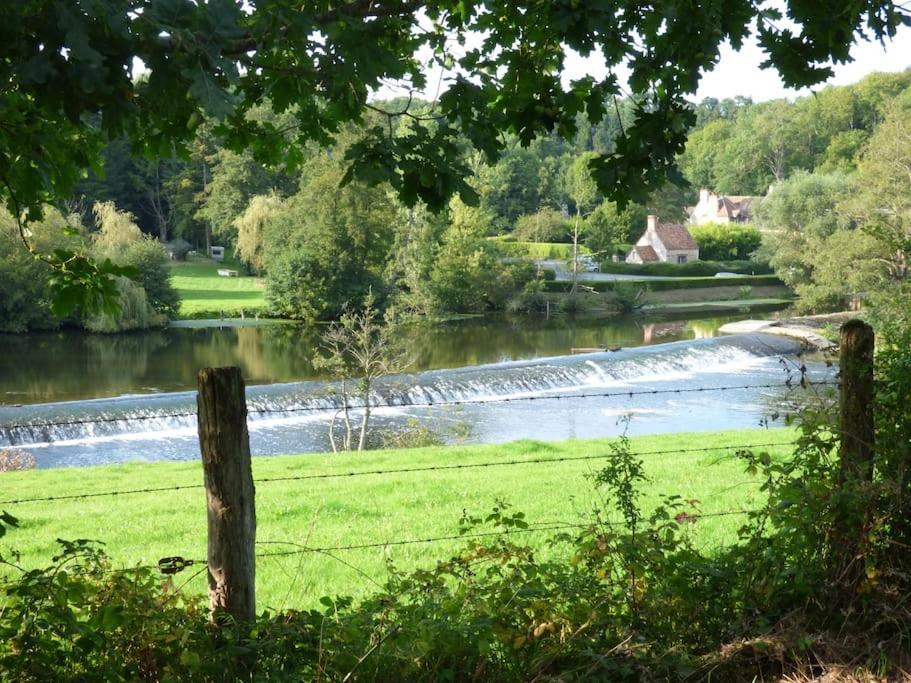 La Cigogne, Moderne, Spacieux Et Bien Place Thury-Harcourt-le-Hom Exterior foto